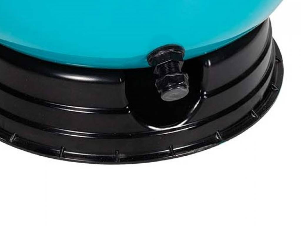 Filtro laminado de poliéster modelo Bunker Ø630 com válvula lateral 1½”.